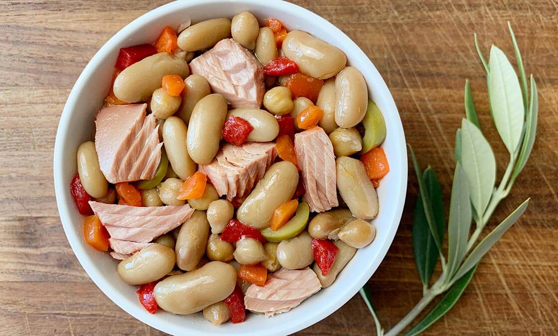 white bean olives and tuna salad