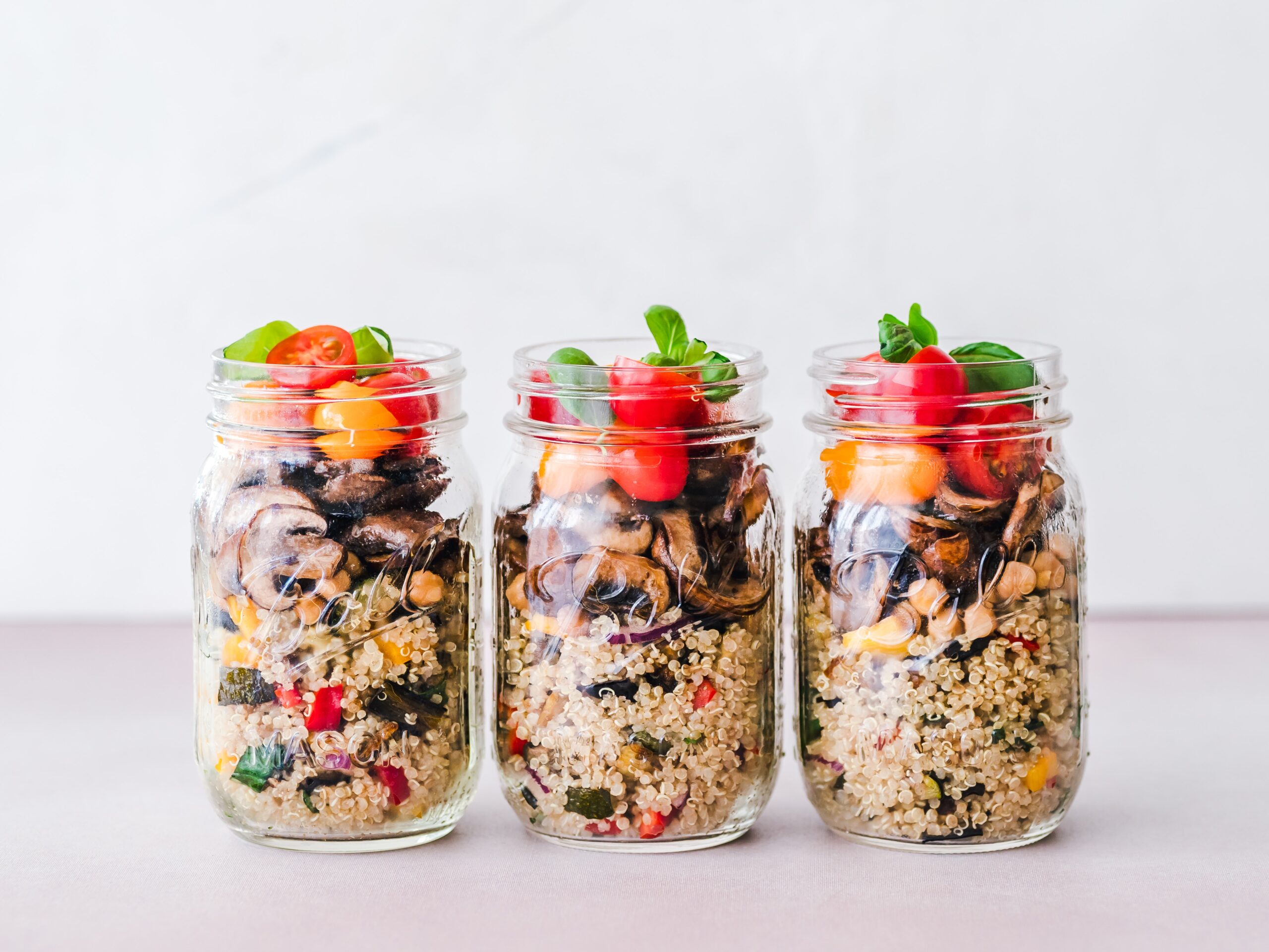 Mason jar salads - one of our meal prep ideas